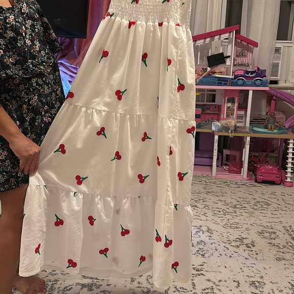 CCherry printed white summer dress - Picture 3 of 3